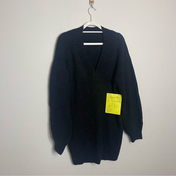 Revolve LPA Cadae V neck Chunky black  Sweater Dress Sample  Small oversized - Picture 4 of 12